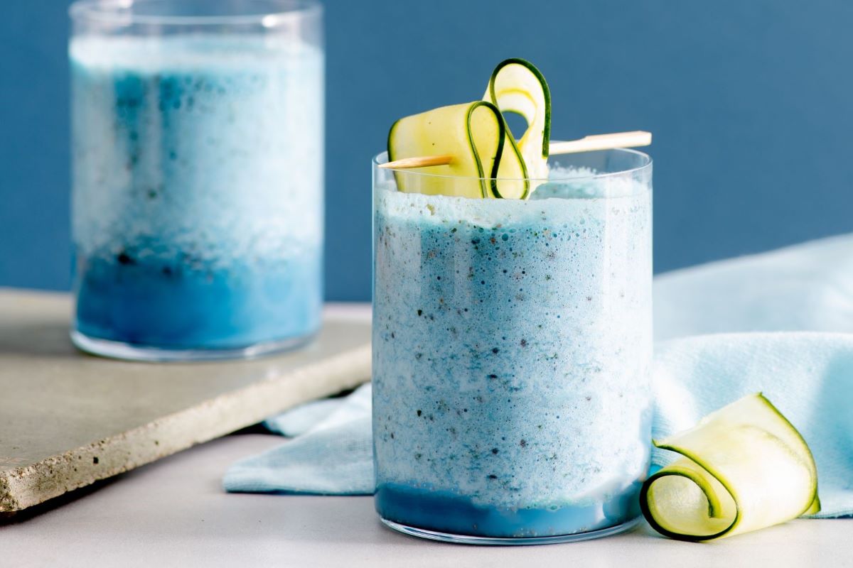 5 Ngā Inu Whakamiharo Ka Taea e Koe te Hanga me te Paura Spirulina Kahurangi - Holistic Bin